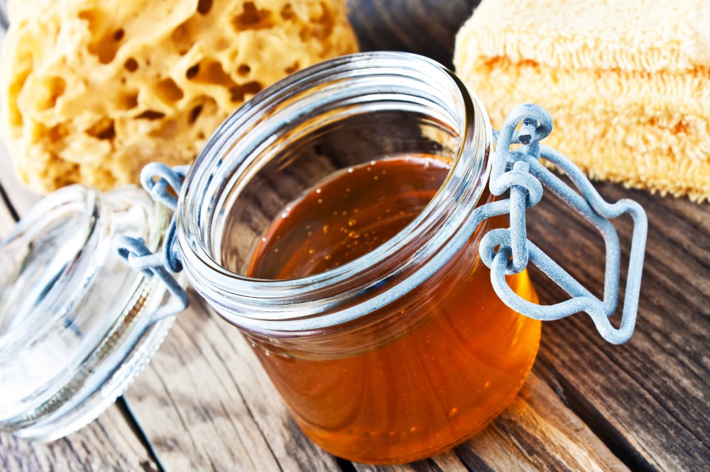 Super easy facial masks that will make your skin feel great. They also smell awesome and the essential oils I add in work wonders. For more recipes and inspiration go to www.makeloveinthekitchen.com